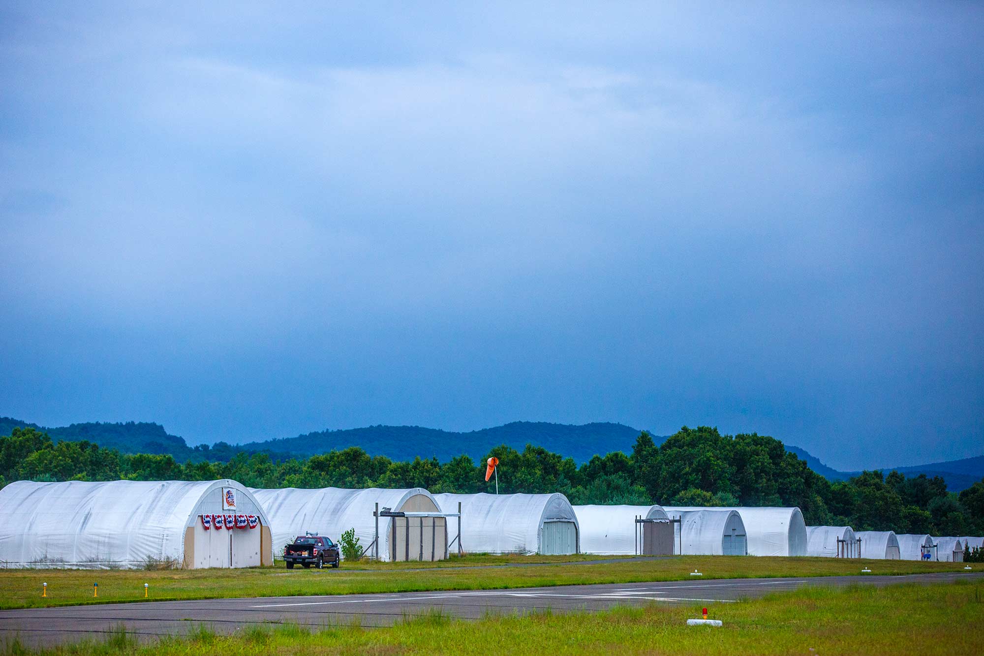 Simsbury Airport, Simsbury, CT - 8/1