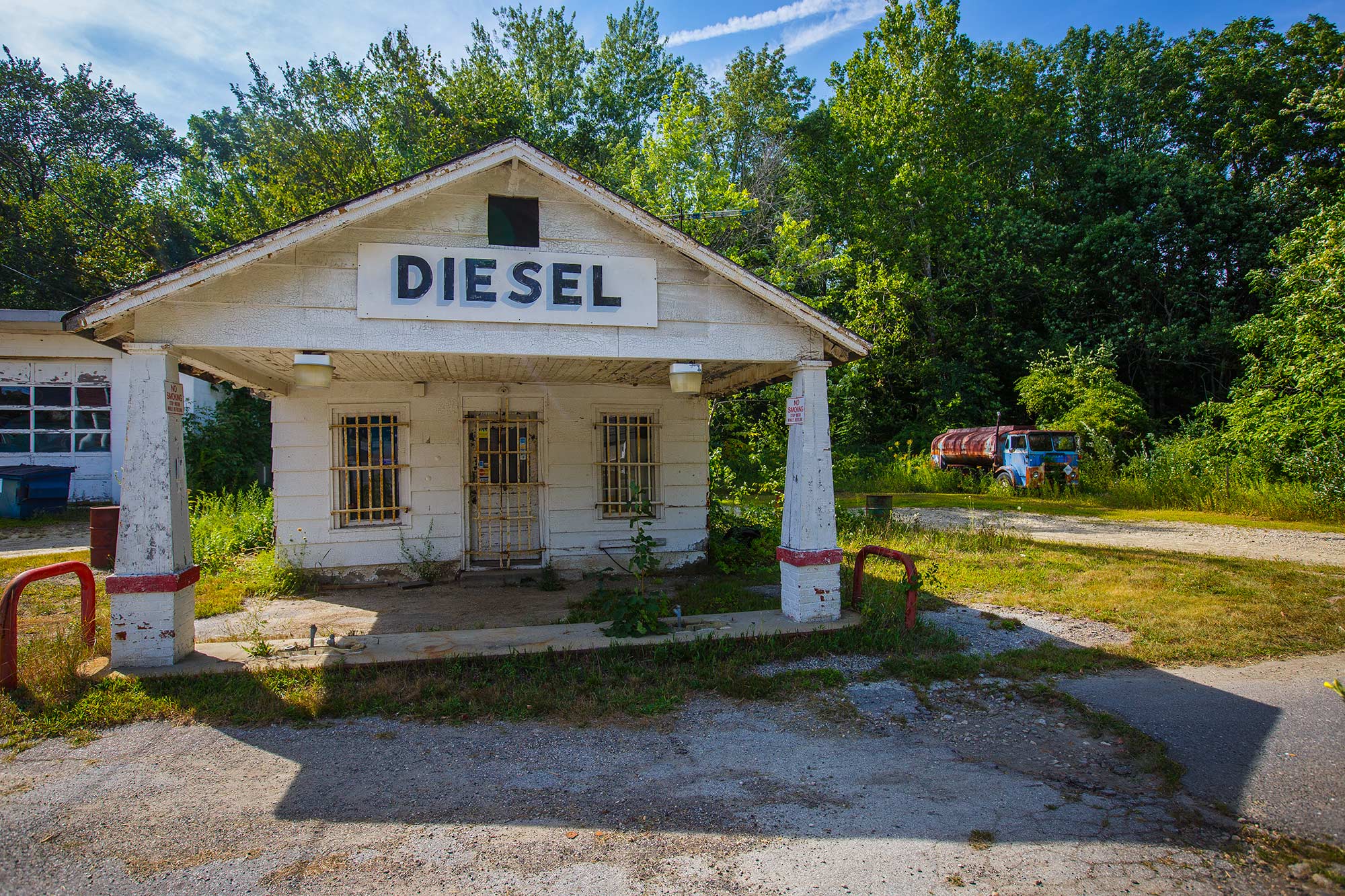 Abandoned Gas Station, Brooklyn, CT - 8/29/15